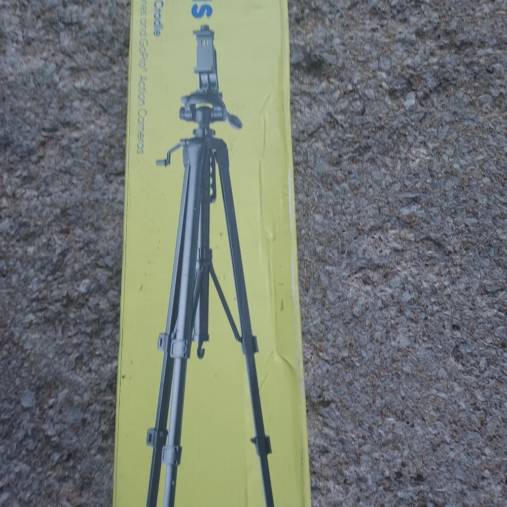 Onn Focus tripod with smartphone cradle 24-67" - Picture 7 of 9